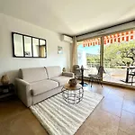 L Eden A St Tropez Centre Et Piscine 아파트 쎙뜨호뻬